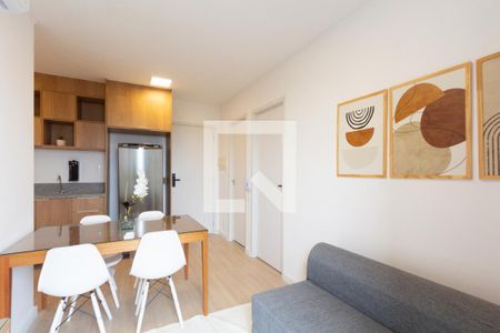 Sala/Cozinha de apartamento à venda com 2 quartos, 36m² em Moema, São Paulo