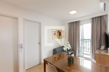 Sala/Cozinha de apartamento à venda com 2 quartos, 36m² em Moema, São Paulo