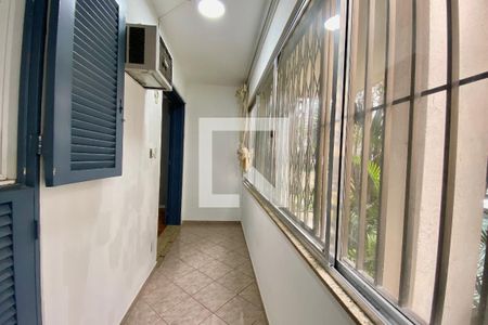 Quarto 1 de apartamento à venda com 2 quartos, 75m² em Copacabana, Rio de Janeiro