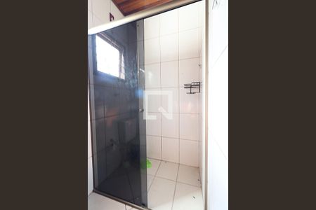 Banheiro de casa à venda com 2 quartos, 110m² em Rubem Berta, Porto Alegre