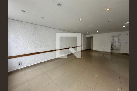 Sala de casa à venda com 3 quartos, 134m² em Centro, Barueri