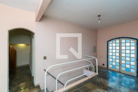 Sala do 2º andar de casa à venda com 2 quartos, 210m² em Vila da Penha, Rio de Janeiro