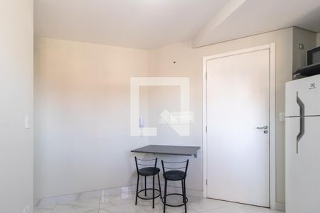 Sala de apartamento para alugar com 1 quarto, 30m² em Capão Raso, Curitiba