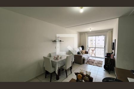 Sala de apartamento à venda com 2 quartos, 72m² em Jardim Tamoio, Jundiaí