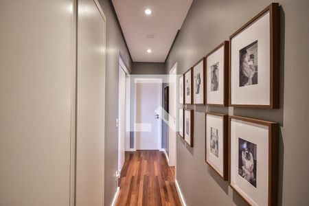 Corredor de apartamento para alugar com 3 quartos, 178m² em Jardim Panorama, São Paulo