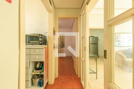 Corredor de casa à venda com 4 quartos, 200m² em Petrópolis, Porto Alegre