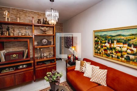 Sala de casa à venda com 4 quartos, 130m² em Serrano, Belo Horizonte