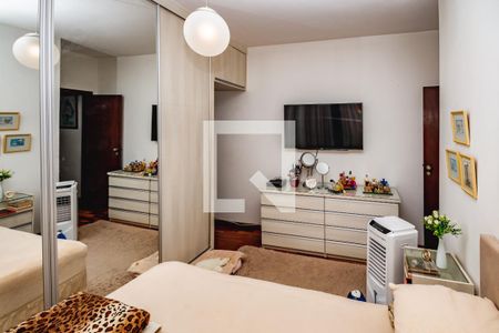 Quarto 1 de casa à venda com 4 quartos, 130m² em Serrano, Belo Horizonte