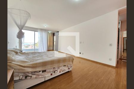 Suíte 1 de casa à venda com 3 quartos, 356m² em Mangabeiras, Belo Horizonte