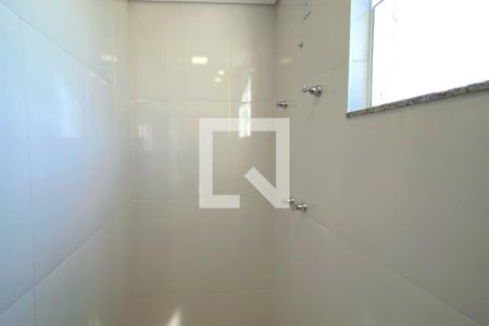 Banheiro da Suíte de casa de condomínio à venda com 3 quartos, 83m² em Trevo, Belo Horizonte