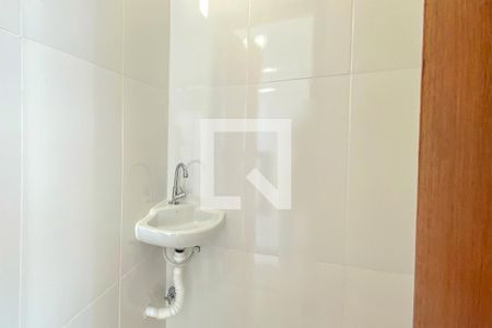 Lavabo de casa de condomínio para alugar com 3 quartos, 83m² em Trevo, Belo Horizonte