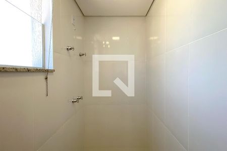 Banheiro da Suíte de casa de condomínio à venda com 3 quartos, 83m² em Trevo, Belo Horizonte