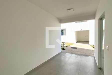 Garagem de casa de condomínio à venda com 3 quartos, 84m² em Trevo, Belo Horizonte