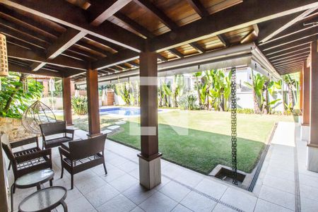 Vista da Sala de casa de condomínio à venda com 5 quartos, 1450m² em Residencial Cinco (alphaville), Santana de Parnaíba