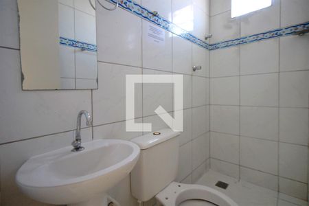 Banheiro de casa para alugar com 2 quartos, 40m² em Maria Virgínia, Belo Horizonte