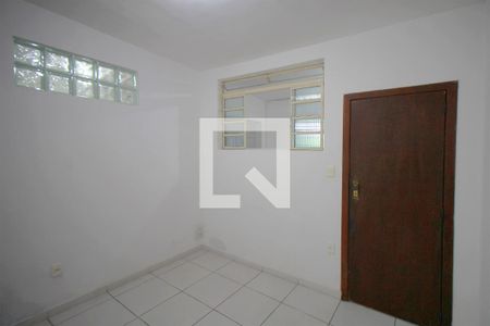 Quarto 1 de casa para alugar com 2 quartos, 40m² em Maria Virgínia, Belo Horizonte