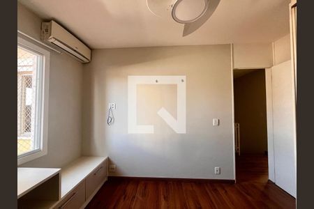 Quarto de casa de condomínio à venda com 3 quartos, 123m² em Loteamento Residencial Vila Bella, Campinas