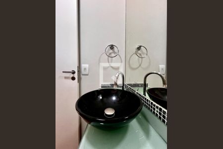 Lavabo de casa de condomínio à venda com 3 quartos, 123m² em Loteamento Residencial Vila Bella, Campinas