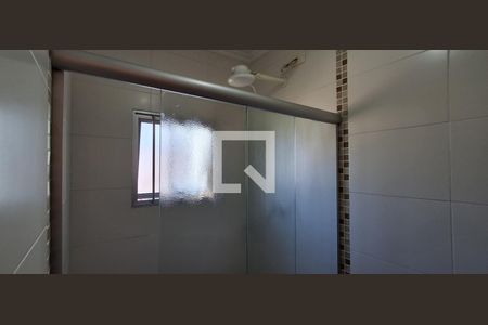 Banheiro de Serviço de casa à venda com 4 quartos, 198m² em Vila Palmares, Santo André
