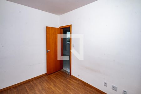 Quarto 1 de apartamento para alugar com 2 quartos, 45m² em Santa Monica, Belo Horizonte
