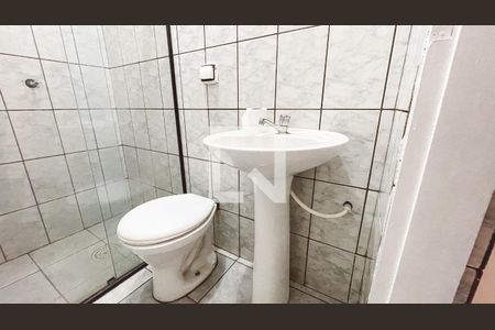 Banheiro de casa à venda com 2 quartos, 200m² em Parque Peruche, São Paulo