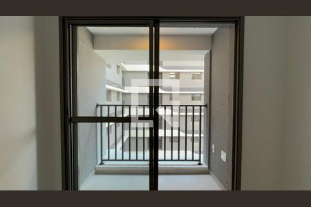 Sacada de kitnet/studio à venda com 1 quarto, 26m² em Pinheiros, São Paulo