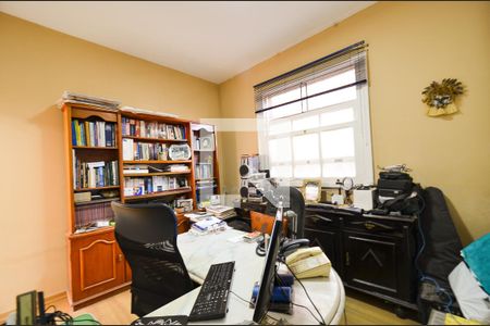 Quarto 1 de casa à venda com 5 quartos, 400m² em Santa Tereza, Belo Horizonte