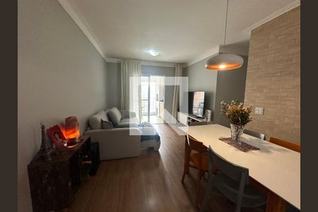 Sala de apartamento à venda com 3 quartos, 85m² em Jardim Tupanci, Barueri