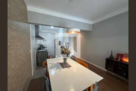 Sala de apartamento à venda com 3 quartos, 85m² em Jardim Tupanci, Barueri