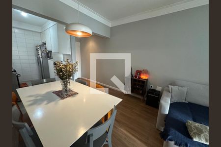 Sala de apartamento à venda com 3 quartos, 85m² em Jardim Tupanci, Barueri