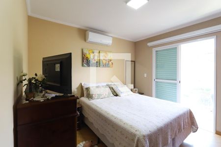 Suíte de casa à venda com 3 quartos, 153m² em Vila Nivi, São Paulo