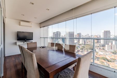 Varanda de apartamento à venda com 1 quarto, 58m² em Pinheiros, São Paulo