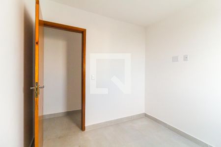 Quarto 1 de apartamento para alugar com 2 quartos, 40m² em Parque Sonia, São Paulo