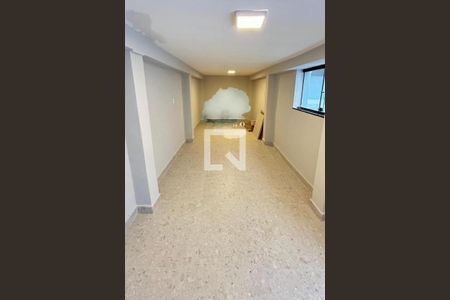 Casa à venda com 3 quartos, 192m² em Vila Camilópolis, Santo André