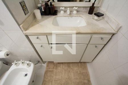 Banheiro de apartamento à venda com 2 quartos, 90m² em Indianópolis, São Paulo