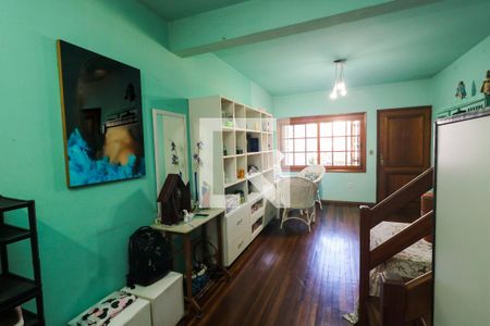 Sala 1 de casa para alugar com 3 quartos, 390m² em Partenon, Porto Alegre