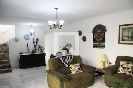 Sala de casa à venda com 3 quartos, 380m² em Vila Galvão, Guarulhos