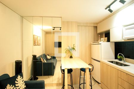 Sala/Cozinha de kitnet/studio para alugar com 1 quarto, 25m² em Santana, São Paulo