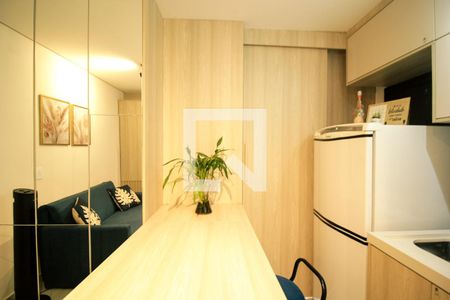 Sala/Cozinha de kitnet/studio para alugar com 1 quarto, 25m² em Santana, São Paulo