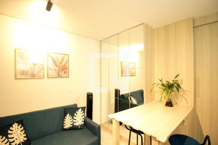 Sala/Cozinha de kitnet/studio para alugar com 1 quarto, 25m² em Santana, São Paulo