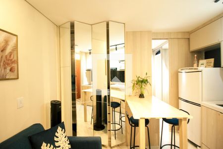Sala/Cozinha de kitnet/studio para alugar com 1 quarto, 25m² em Santana, São Paulo