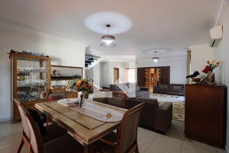 Sala de casa de condomínio para alugar com 5 quartos, 410m² em Recreio das Acacias, Ribeirão Preto