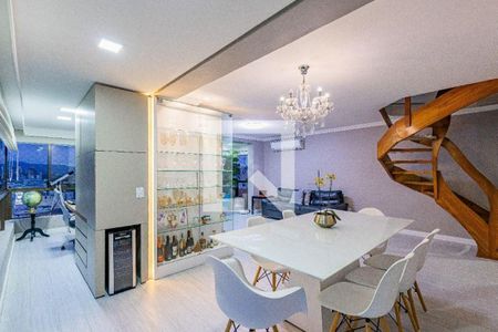 Apartamento à venda com 3 quartos, 235m² em Petrópolis, Porto Alegre