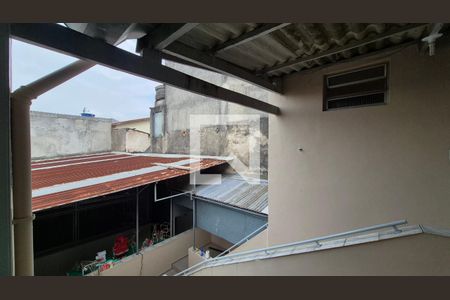Vista  de casa para alugar com 1 quarto, 350m² em Jardim Cristiane, Santo André