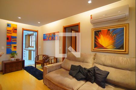 Sala de apartamento à venda com 3 quartos, 90m² em Petrópolis, Porto Alegre