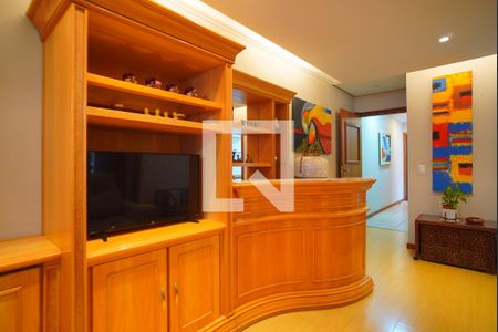 Sala de apartamento à venda com 3 quartos, 90m² em Petrópolis, Porto Alegre