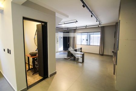 Sala de casa à venda com 3 quartos, 144m² em Vila Invernada, São Paulo