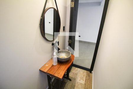 Lavabo da sala de casa à venda com 3 quartos, 144m² em Vila Invernada, São Paulo