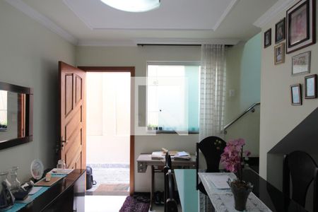 Sala de casa de condomínio à venda com 2 quartos, 64m² em Primeiro de Maio, Belo Horizonte