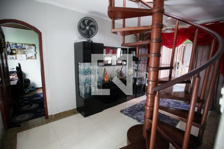 Hall da Escada de casa de condomínio à venda com 3 quartos, 380m² em Taquara, Rio de Janeiro